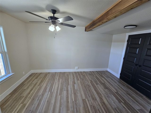 917 E Myrtle Street, Angleton, TX 77515