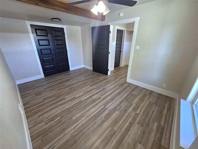 917 E Myrtle Street, Angleton, TX 77515