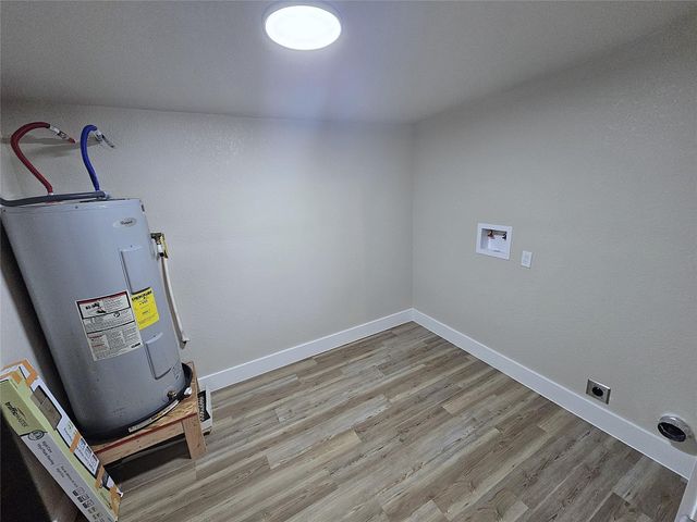 917 E Myrtle Street, Angleton, TX 77515