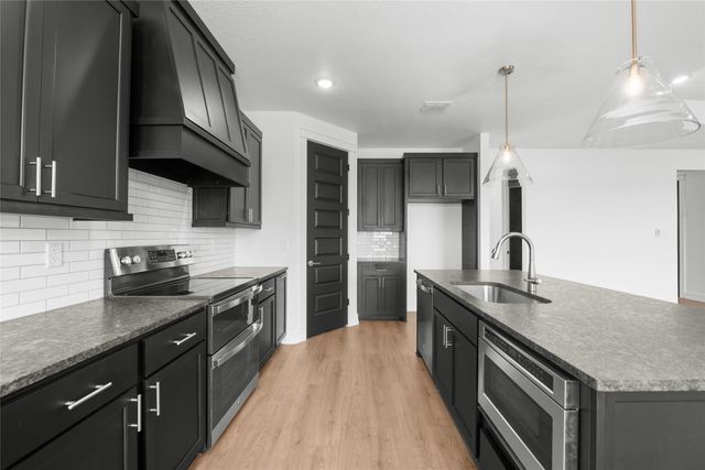 307 Boots Court, Lorena, TX 76655