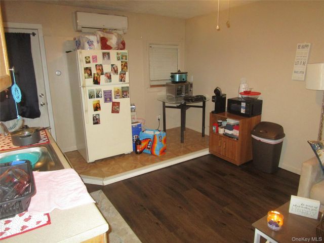 2914 Connecticut Avenue, Medford, NY 11763