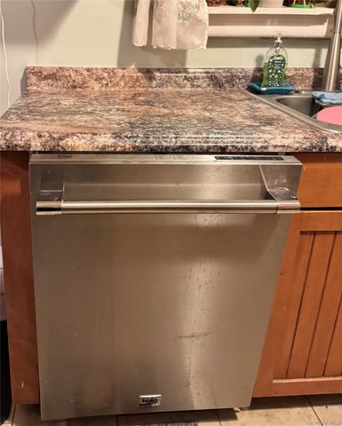 2914 Connecticut Avenue, Medford, NY 11763