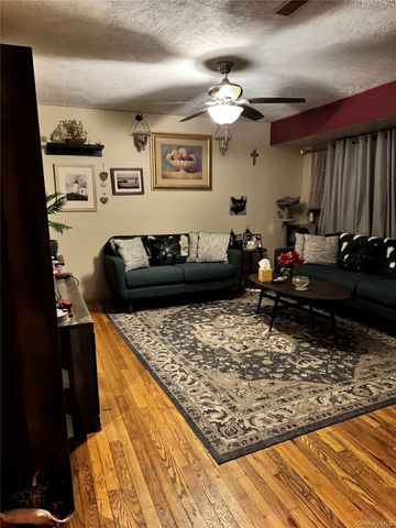 2914 Connecticut Avenue, Medford, NY 11763