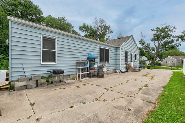 6120 College Avenue, Des Moines, IA 50322