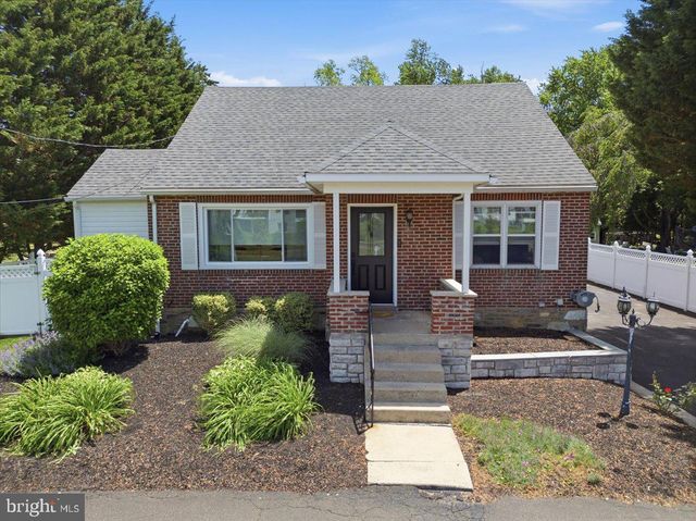 3025 PINE RD, Huntingdon Valley, PA 19006