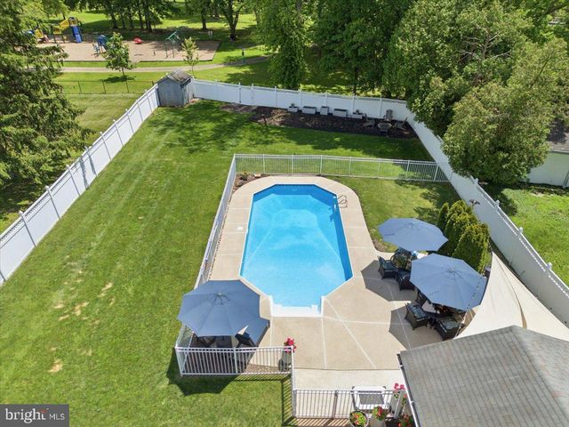 3025 PINE RD, Huntingdon Valley, PA 19006