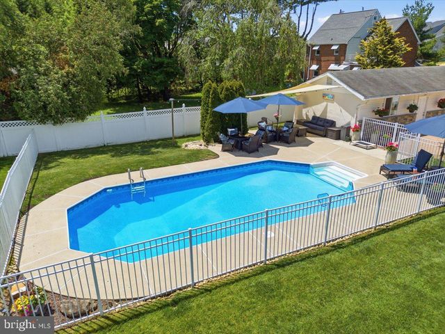 3025 PINE RD, Huntingdon Valley, PA 19006