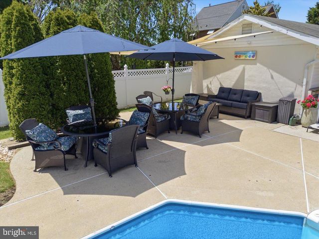 3025 PINE RD, Huntingdon Valley, PA 19006