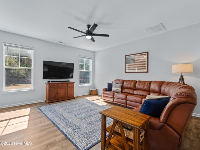 203 Stackleather Place, Sneads Ferry, NC 28460