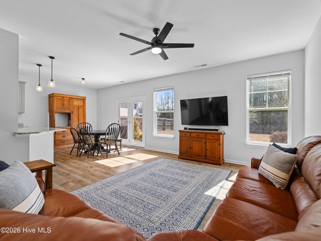 203 Stackleather Place, Sneads Ferry, NC 28460