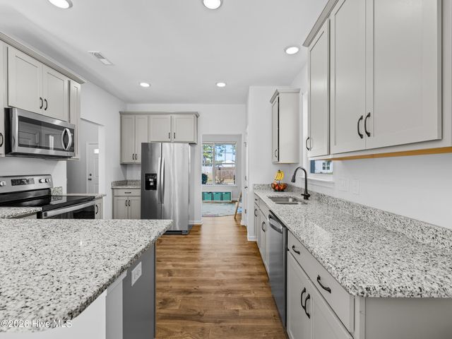 203 Stackleather Place, Sneads Ferry, NC 28460