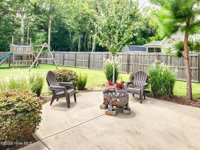 203 Stackleather Place, Sneads Ferry, NC 28460