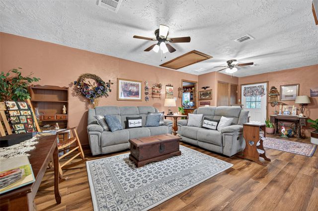 7810 Church Street, Needville, TX 77461