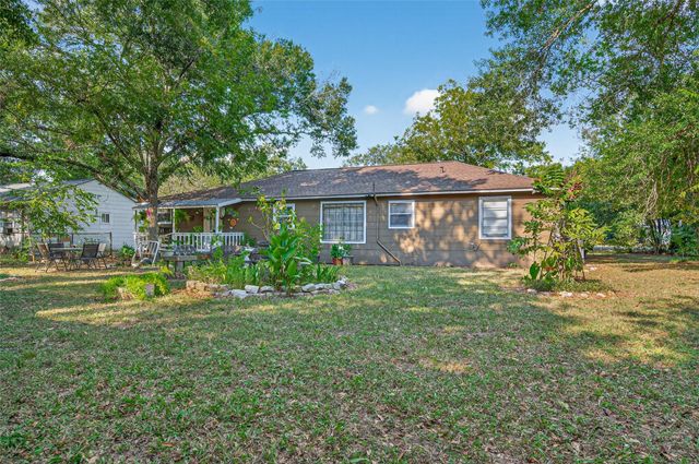 7810 Church Street, Needville, TX 77461