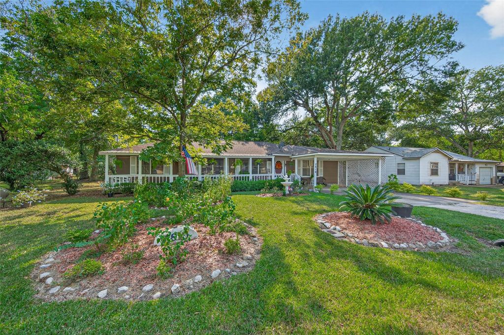 7810 Church Street, Needville, TX 77461