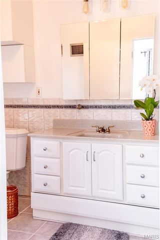 6 Cardigan Drive, Ferguson, MO 63135