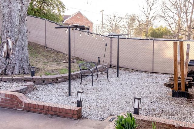 6 Cardigan Drive, Ferguson, MO 63135