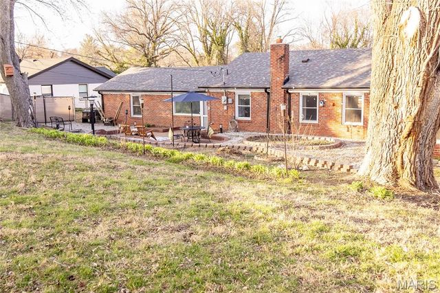 6 Cardigan Drive, Ferguson, MO 63135