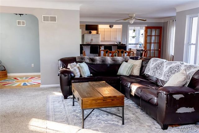 6 Cardigan Drive, Ferguson, MO 63135