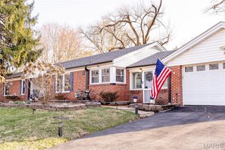 6 Cardigan Drive, Ferguson, MO 63135