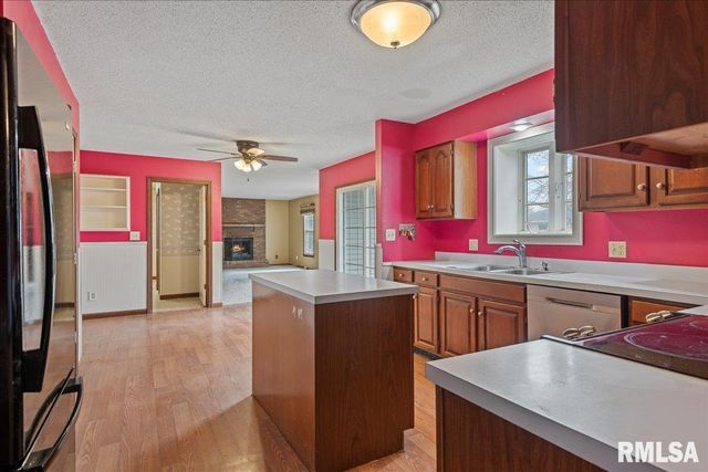 3116 KENSINGTON Drive, Springfield, IL 62702