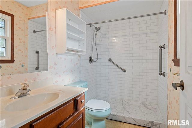 3116 KENSINGTON Drive, Springfield, IL 62702