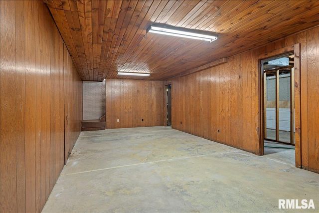 3116 KENSINGTON Drive, Springfield, IL 62702