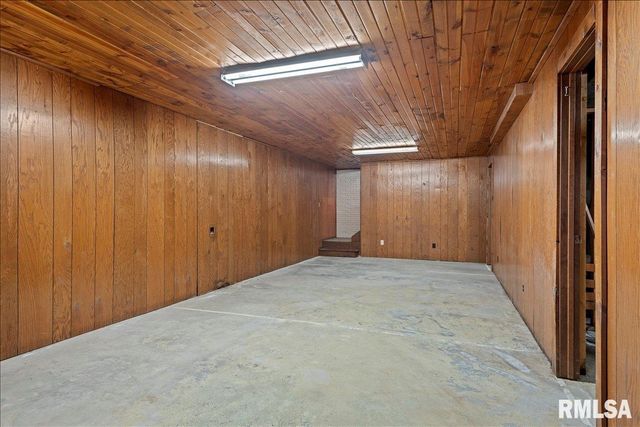 3116 KENSINGTON Drive, Springfield, IL 62702