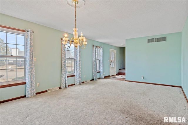 3116 KENSINGTON Drive, Springfield, IL 62702