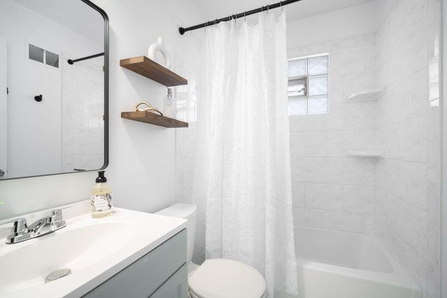 172 N 92nd STREET, Milwaukee, WI 53226