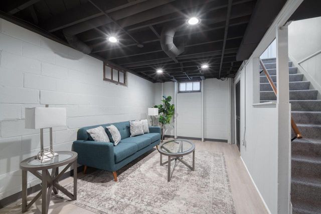 172 N 92nd STREET, Milwaukee, WI 53226