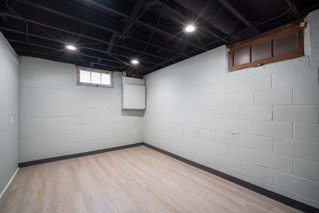 172 N 92nd STREET, Milwaukee, WI 53226