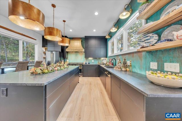 16358 MONETA RD, Moneta, VA 24121