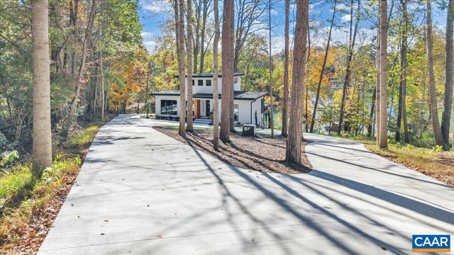 16358 MONETA RD, Moneta, VA 24121