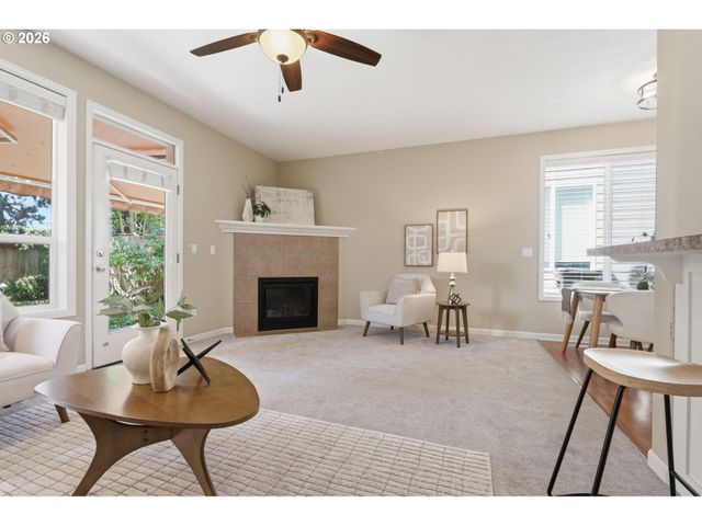 1957 N PINE St, Canby, OR 97013
