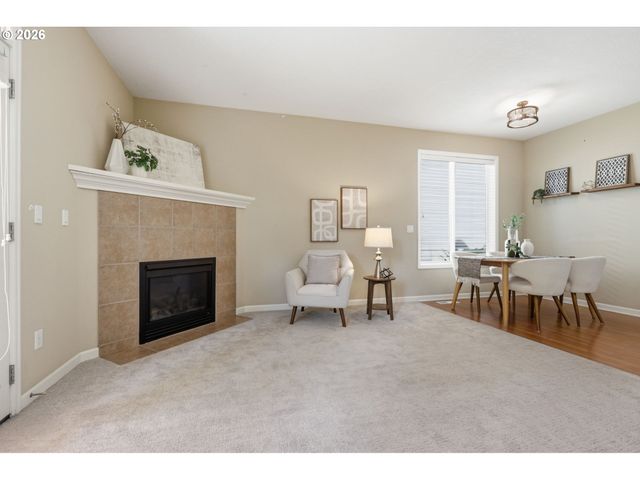 1957 N PINE St, Canby, OR 97013