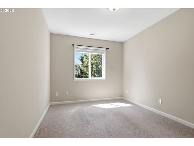 1957 N PINE St, Canby, OR 97013