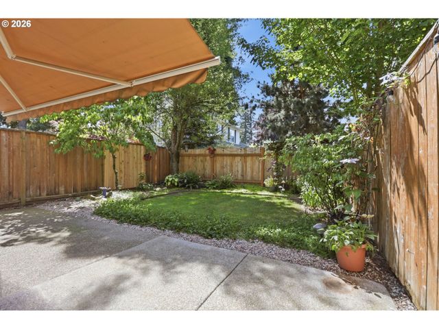 1957 N PINE St, Canby, OR 97013