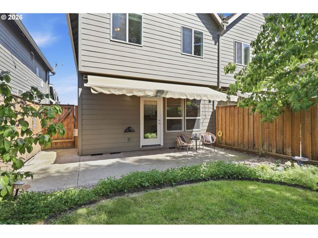 1957 N PINE St, Canby, OR 97013