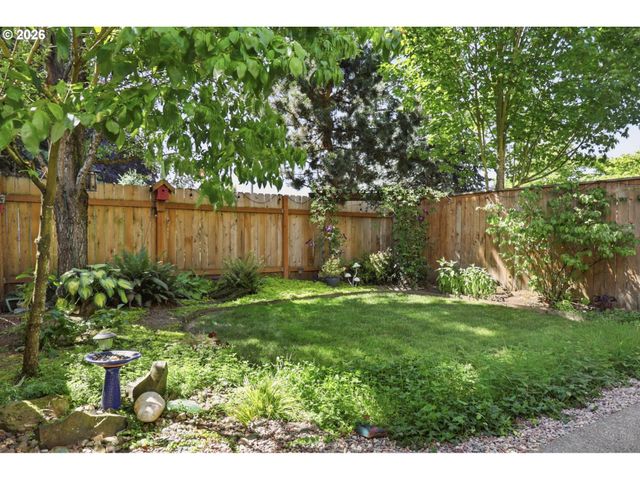 1957 N PINE St, Canby, OR 97013