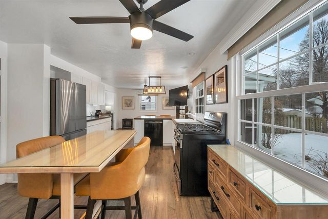 1512 TRAEGER STREET, Green Bay, WI 54304