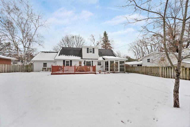 1512 TRAEGER STREET, Green Bay, WI 54304