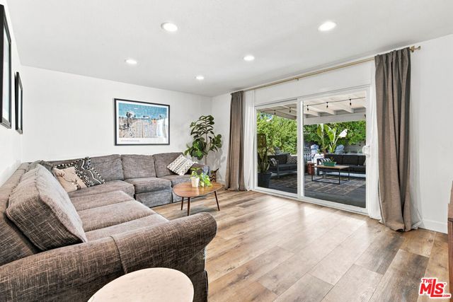 250 Lupe Avenue, Newbury Park, CA 91320