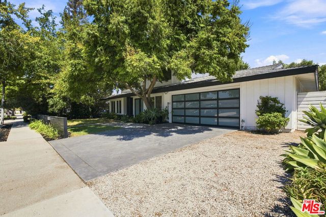 250 Lupe Avenue, Newbury Park, CA 91320