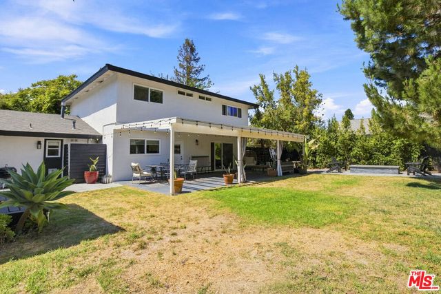 250 Lupe Avenue, Newbury Park, CA 91320
