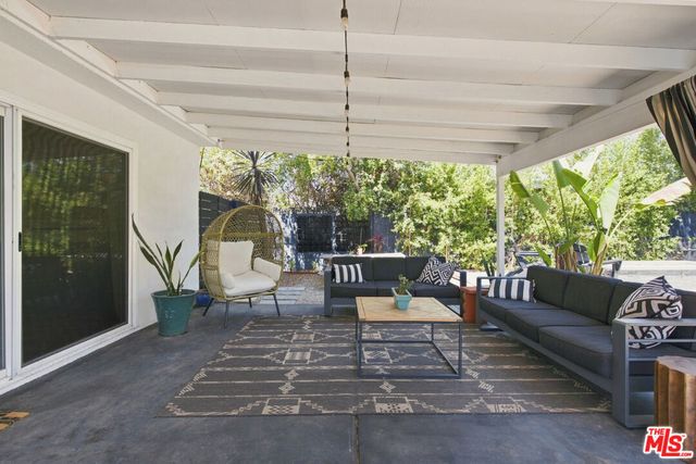250 Lupe Avenue, Newbury Park, CA 91320