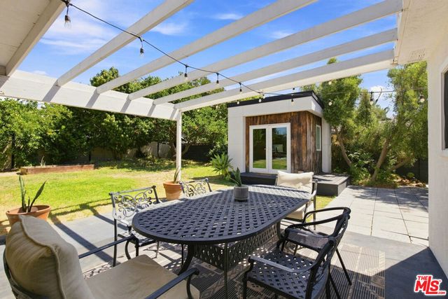 250 Lupe Avenue, Newbury Park, CA 91320