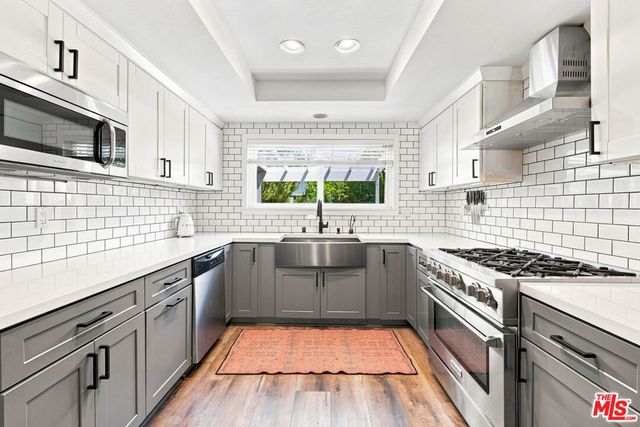 250 Lupe Avenue, Newbury Park, CA 91320