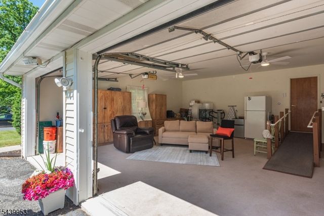 2 Baron Rd, West Milford Twp., NJ 07480