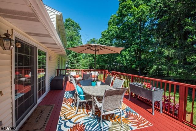 2 Baron Rd, West Milford Twp., NJ 07480